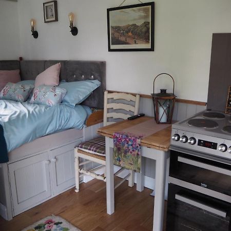 Ipstones The Owl Hootヴィラ エクステリア 写真